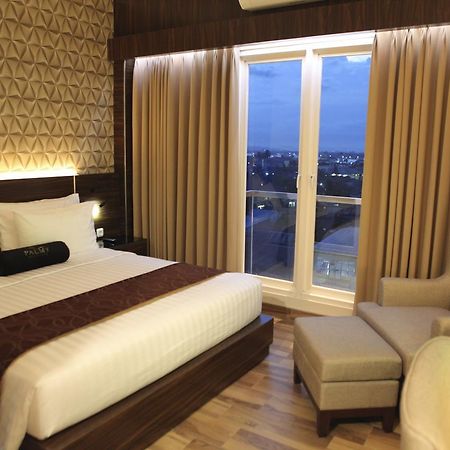 Palmy Exclusive Hotel Tanjung Redep Buitenkant foto