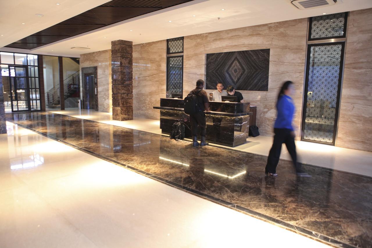 Palmy Exclusive Hotel Tanjung Redep Buitenkant foto